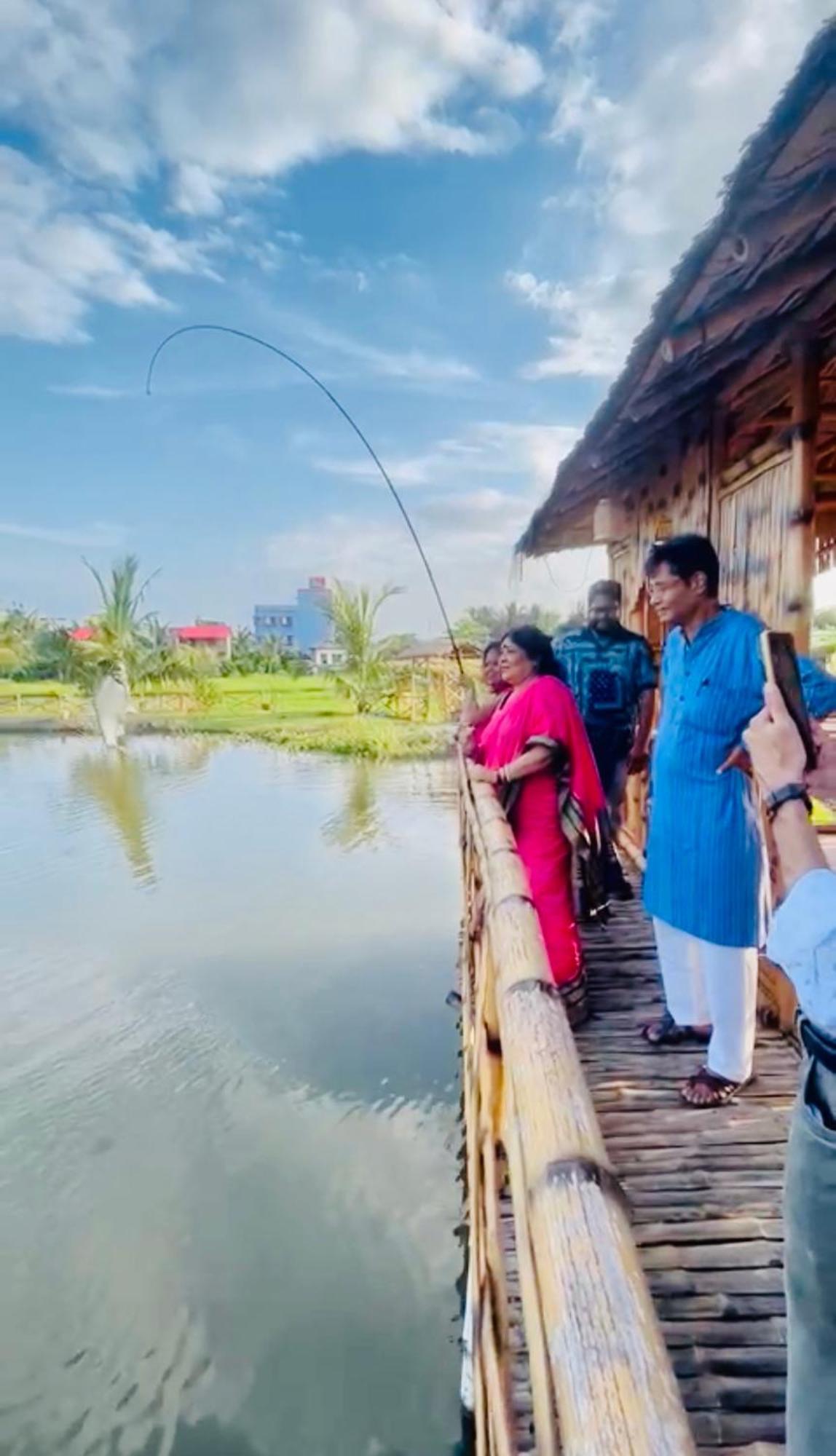Palli Bangla Resort, Near Ruby Hospital, Anandapur Kalkutta Kültér fotó