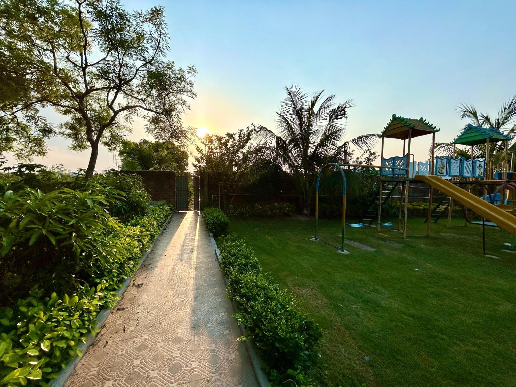 Palli Bangla Resort, Near Ruby Hospital, Anandapur Kalkutta Kültér fotó